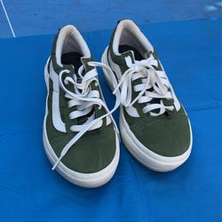 Vans Platform Shoes 7 Woman’s, 5.5 Men’s 