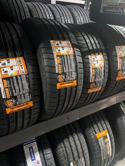 Cosmo 215/40R18 Tire – Sport Performance & Precision Handling