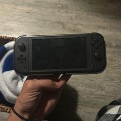 Nintendo Switch Lite Diamond and Pearl Edition 