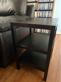 Attractive 2-Shelf Side Table