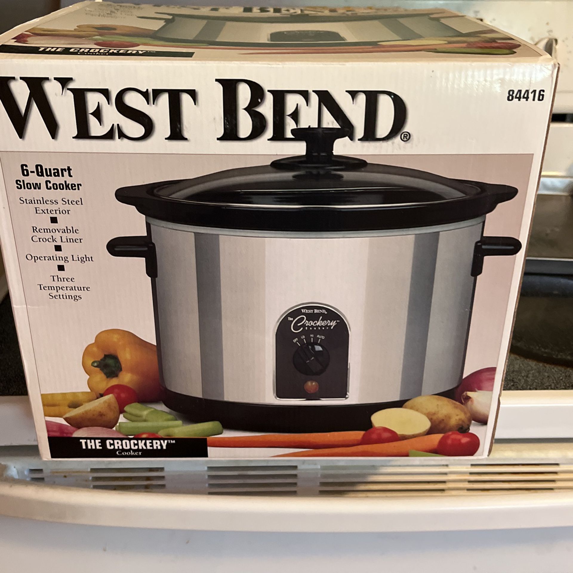 West Bend Crockery Slow Cooker - household items - by owner