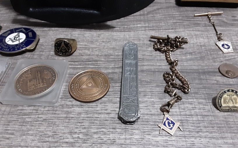 RARE FREEMASON MEMORABILIA COLLECTION
