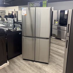 Samsung - 23 cu. ft. 4-Door Flex French Door Counter Depth Smart Refrigerator with Beverage Center - Stainless Steel ❤️❤️