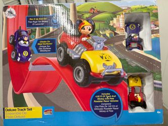 Disney Mickey Roadster Racers Deluxe Track Set