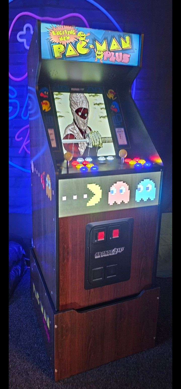 Retro Pac Man Arcade1up Cabinet With Over 15,000 Video Games