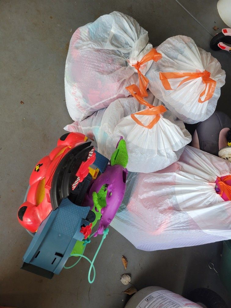 Free Toys & Girls Clothes