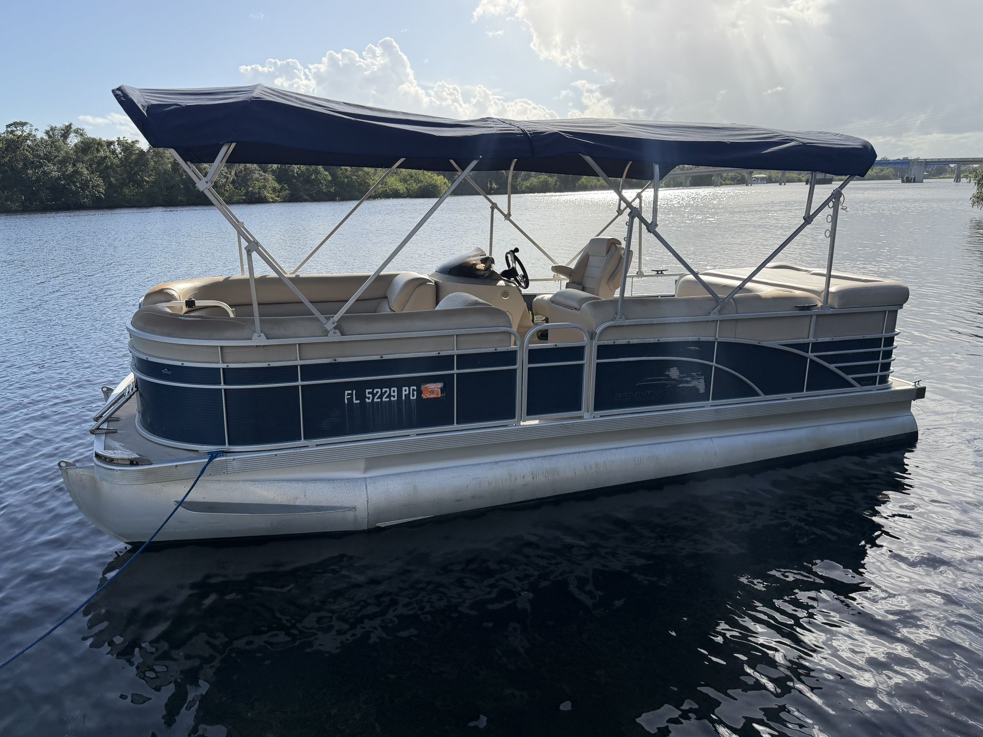 Bennington 20 Pontoon Boat