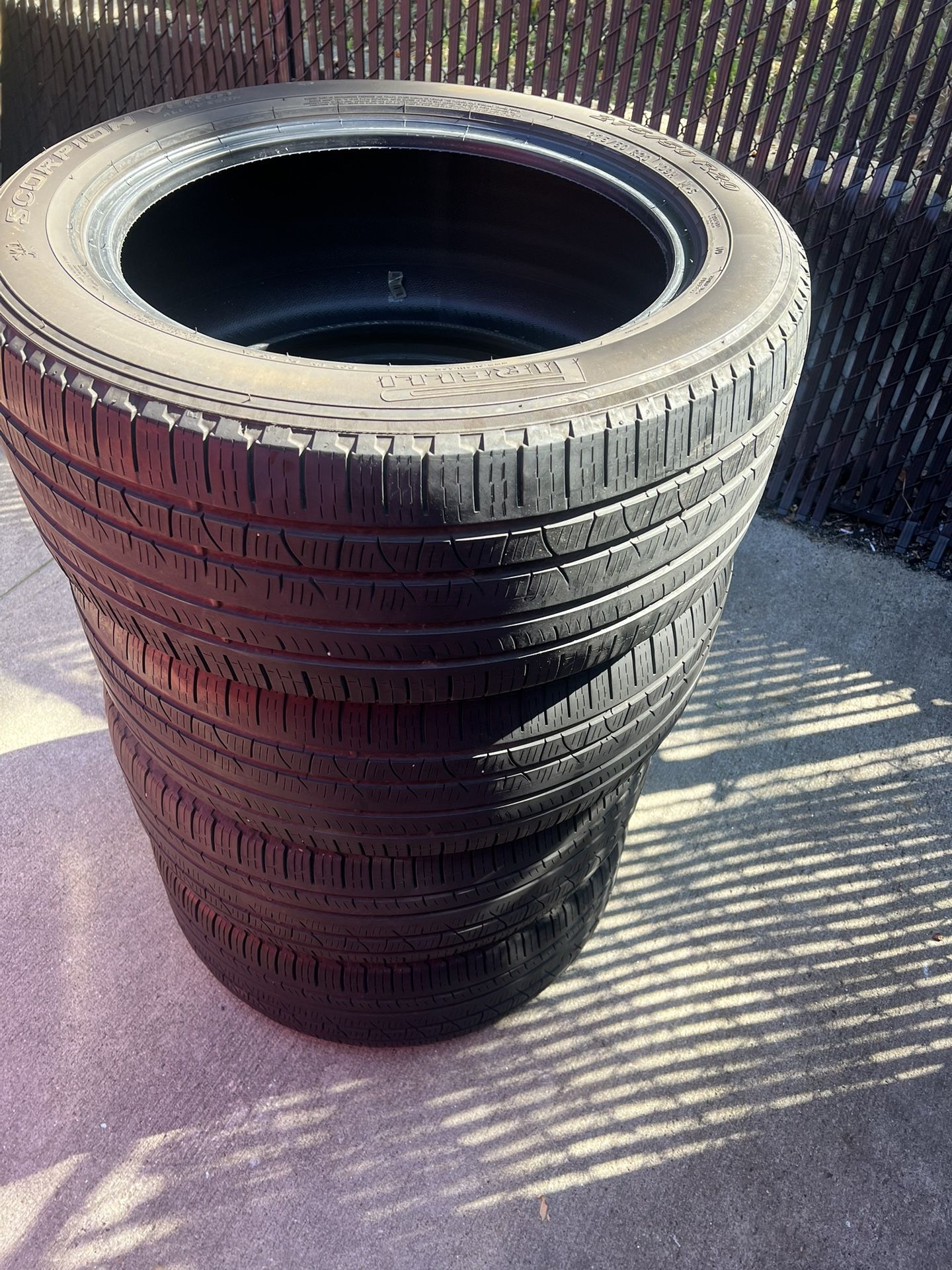 275/50 R20 Pirelli Tires