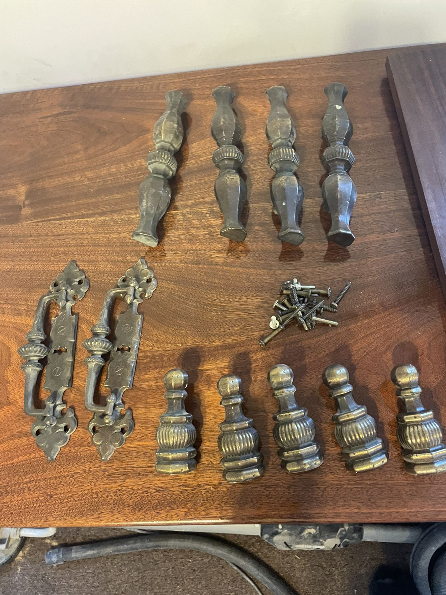 ANTIQUE BRASS KNOBS