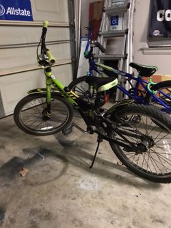 Trek Jet Series 16 18 blue bike is Mongoose Magnetic 20 for