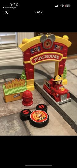 Mickey Mouse Fire Station R/C Remote Control Train Track