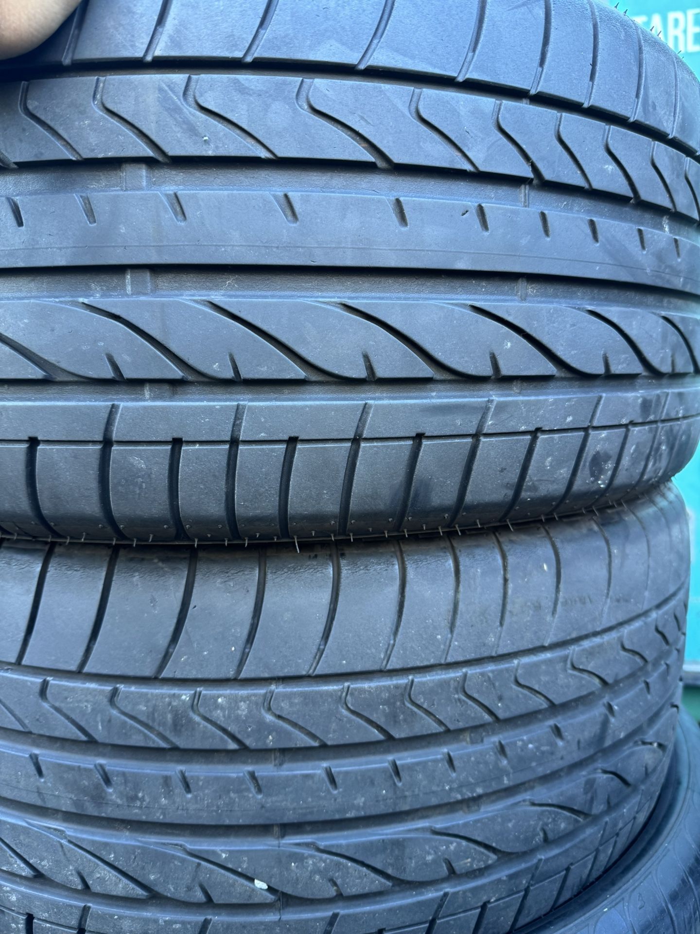 (2) 275/50R19 PAIR OF USED TIRES BRIDGETONE 60% LIFE !!