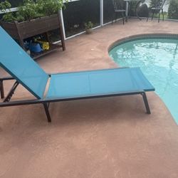 Outdoor Chaise Lounge Set