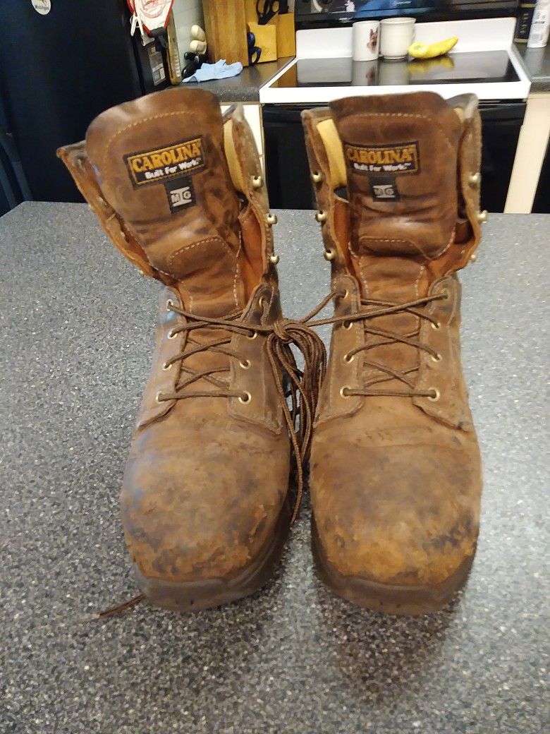 CAROLINA. WORK BOOTS.  HARD COMPOSITE TOE   SIZE. 10. D  LOT OF MILES LEFT ON THESE BOOTS