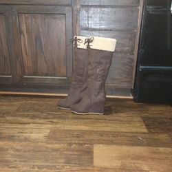 8.5 Wedge Boots 