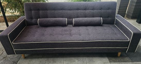 Beautiful futon sofa/bed couch