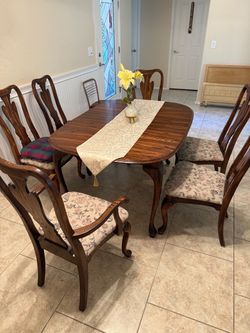 Dining Table with 6 Chairs
