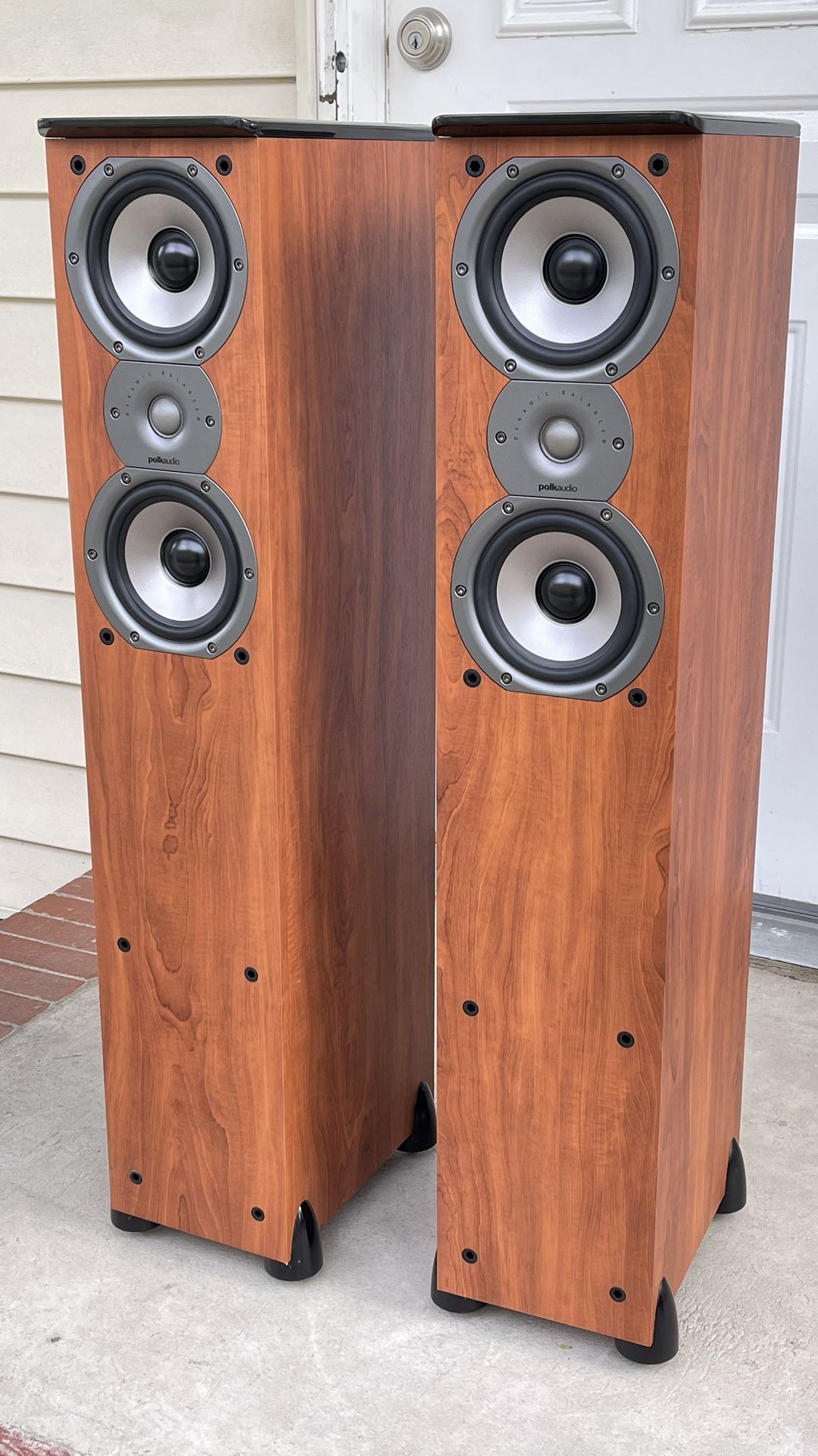 Polk Audio TSi300 Speakers
