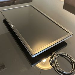 Dell UltraSharp 27” Monitor (U2713H)