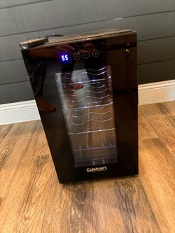 Wine refrigerator