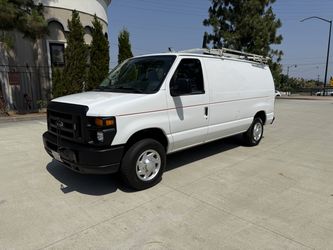 2012 Ford Cargo Van - Clean title and Carfax - Free Warranty!!!