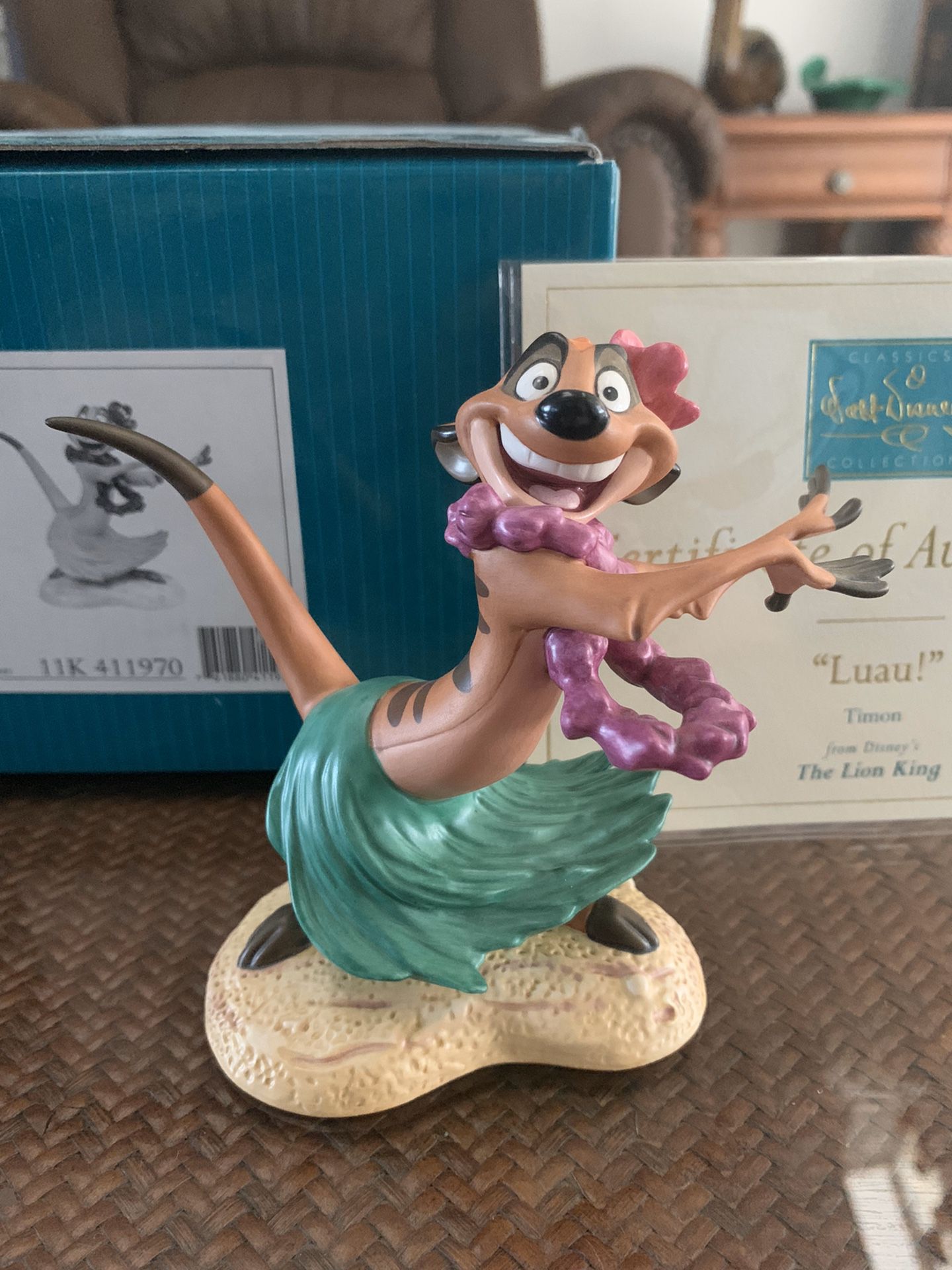 Disney WDCC Lion King 411970 "Luau" Timon 4” Figurine w/CoA and w/Box and new in package pin