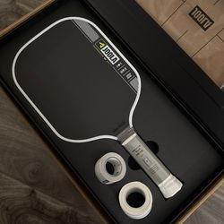 Joola Pro IV Scorpeus Anna
Bright 14mm Pickleball Paddle