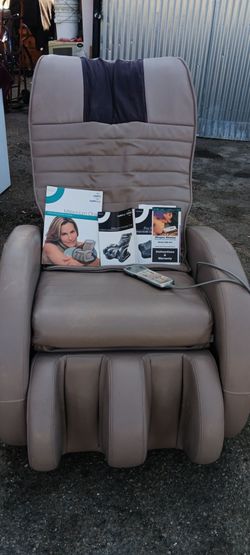 MASSAGE CHAIR