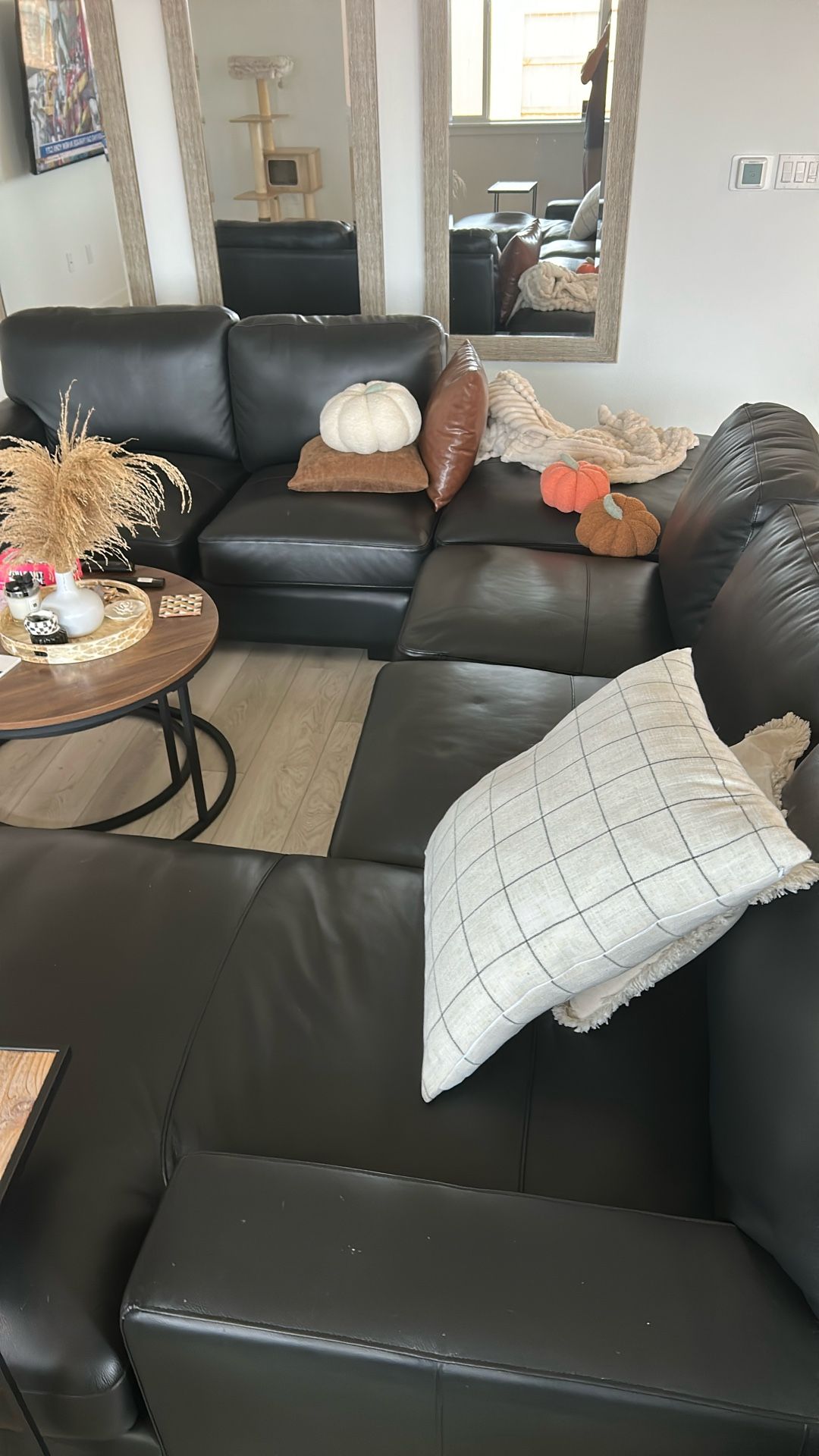 FREE SOFA SET