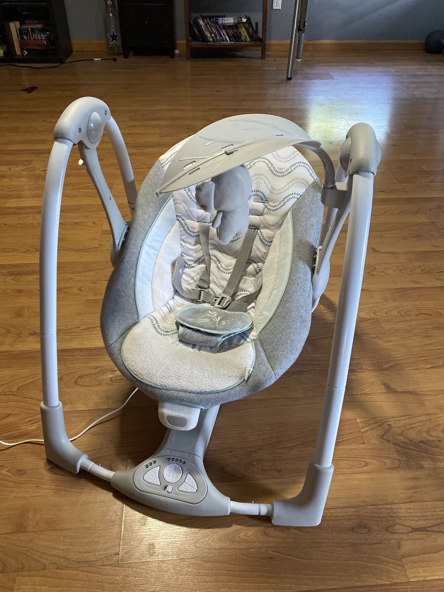 Ingenuity ConvertMe 2-in-1 Compact Portable Automatic Baby Swing & Infant Seat