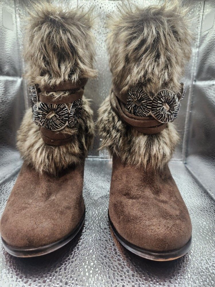 Sz. 7 Naughty Monkey Boot/Booties. Faux Fur. Beaded.