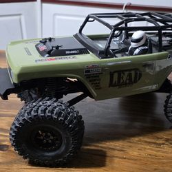 Axial SCX10 Deadbolt 4wd Crawler
