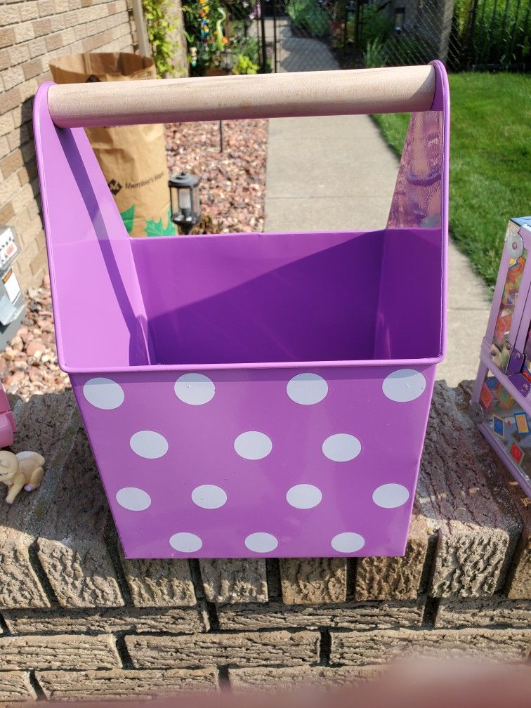 Metal Tool Caddy Style Bucket