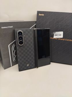 Galaxy Z Fold 7 256GB Unlocked + Benks Carbon Case - $999