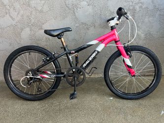 Raleigh —“Lily” , 20’’ , 6-speed, bicycle.