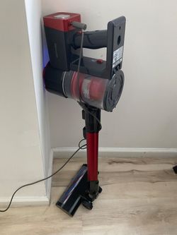 Rechargeable cordless vacuum cleaner