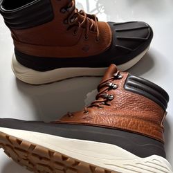 Freeroam Hiker Boot In Dark Brown