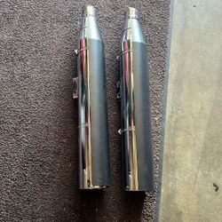 2023 Harley Davidson Street Bob Stock OEM Exhaust 