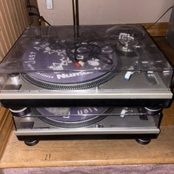 Technics turntables a Set Of 2 