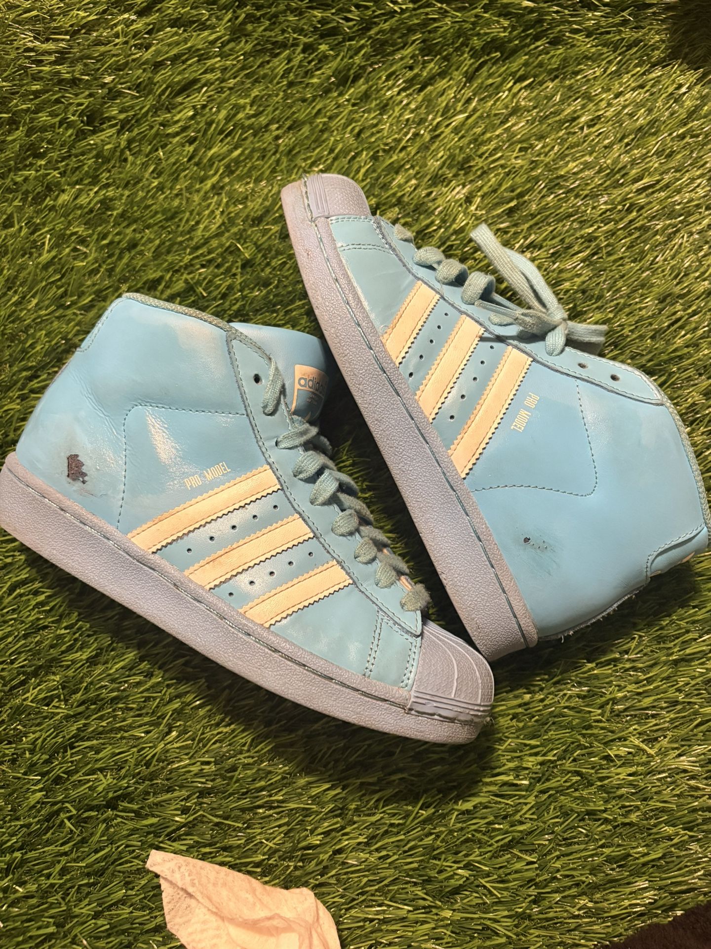 Adidas Used Kid Size 4y No Box