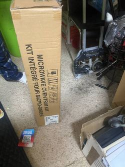 UNOPENED Microwave oven trim kit