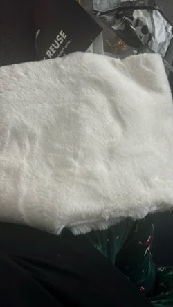 White Fur Table Runner