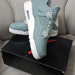 Jordan 4 Retro 