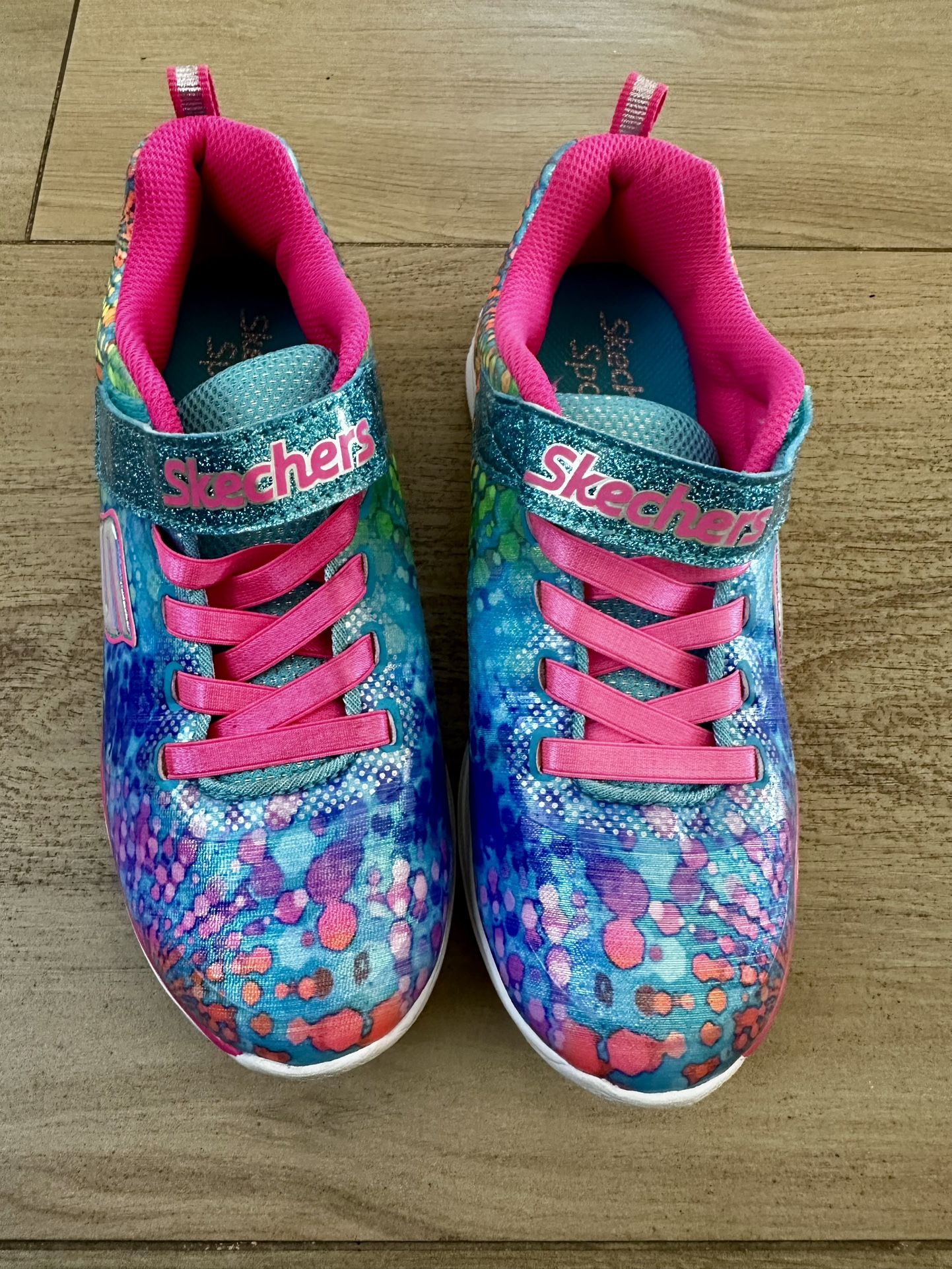 Brand New Kid Skechers Shoes Size 3 Youth