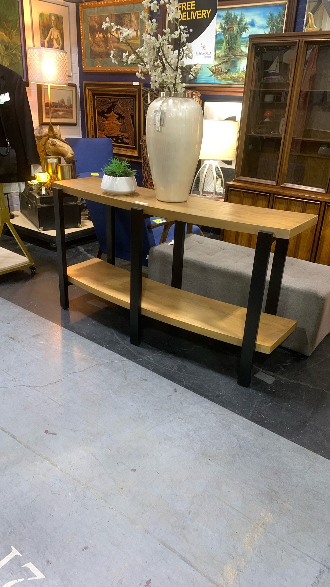 Curved console Table