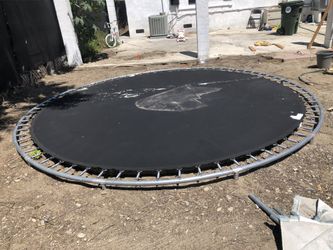 Large Trampolín 