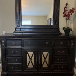 OVERSIZED DRESSER WITH MIRROR