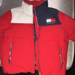 Tommy figure puffer jacket