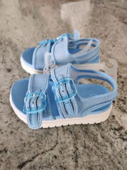 Todder girl cat & Jack sandals size 5
