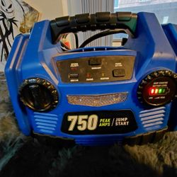 Cen-tech Jumper Pack